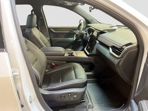 Used 2024 GMC Acadia Denali w/ LPO, Floor Liner Package AWD/4WD image 30