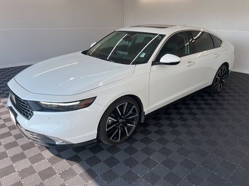 Certified 2025 Honda Accord Touring image 16