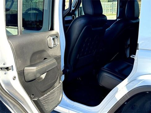 Used 2021 Jeep Wrangler Unlimited Rubicon image 26