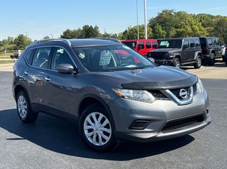 Used 2015 Nissan Rogue S image 1