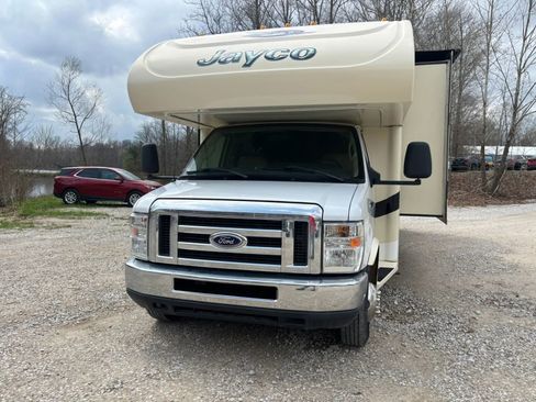 Used 2016 Ford E-450 and Econoline 450 Super Duty w/ Motorhome Prep Package image 11