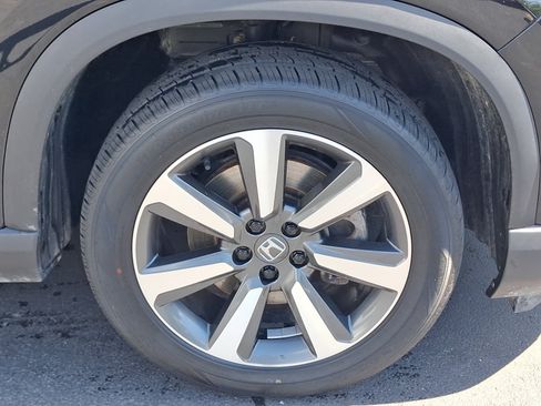 Used 2023 Honda Pilot Touring image 8