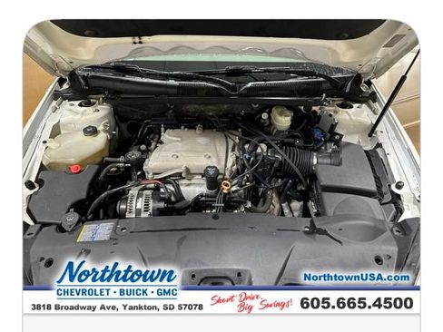 Used 2011 Buick Lucerne CXL FWD image 18