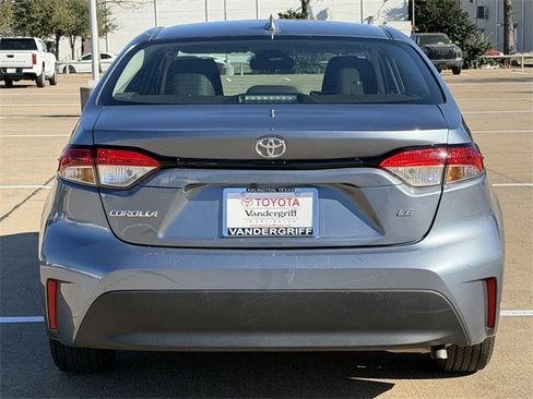 Certified 2025 Toyota Corolla LE image 5