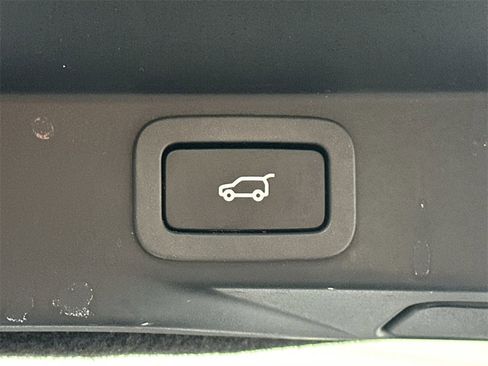 Used 2017 Land Rover Range Rover Sport Supercharged image 19