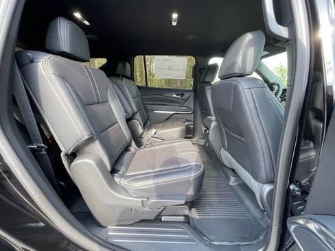 New 2026 Chevrolet Traverse High Country w/ LPO, Floor Liner Package FWD image 25