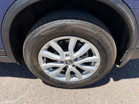 Used 2019 Nissan Rogue SV AWD/4WD image 9