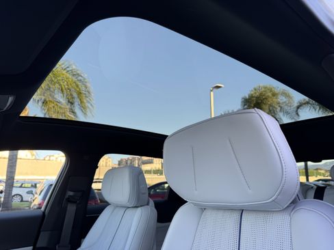 Used 2024 Cadillac Lyriq Luxury image 31