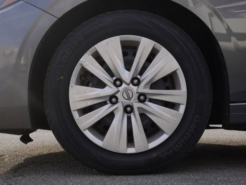 Certified 2024 Nissan Sentra S image 7