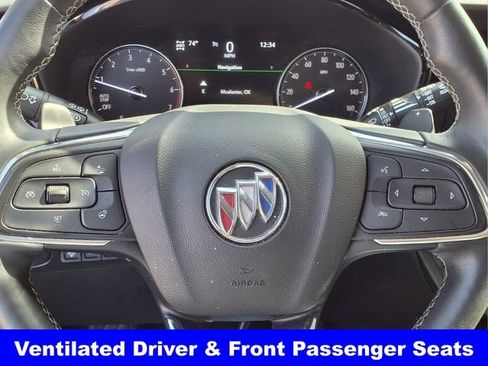Used 2022 Buick Envision Avenir w/ Technology Package II image 20