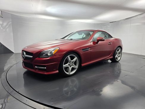 Used 2016 Mercedes-Benz SLK 300 image 9