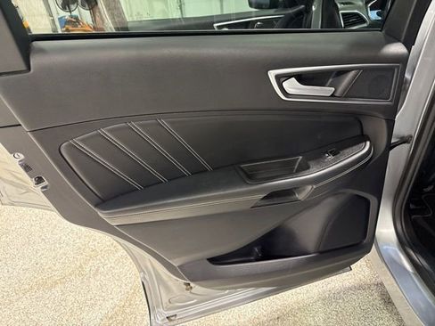 Used 2021 Ford Edge ST image 12