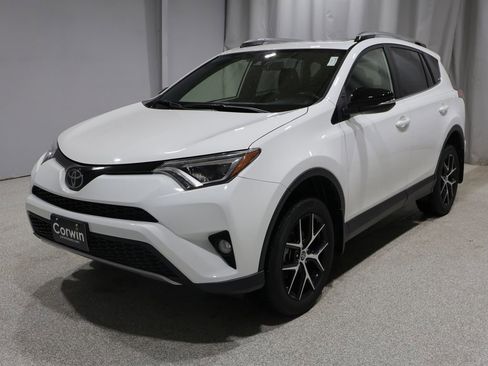 Used 2018 Toyota RAV4 SE w/ Power Extra Value Package image 5