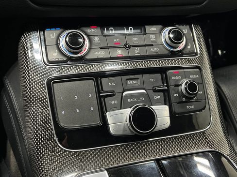 Used 2015 Audi S8 AWD/4WD image 27