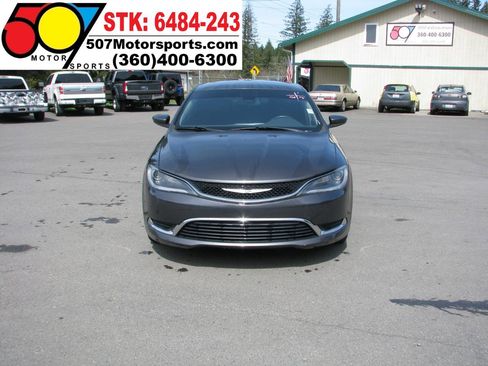 Used 2015 Chrysler 200 Limited w/ Convenience Group FWD image 11