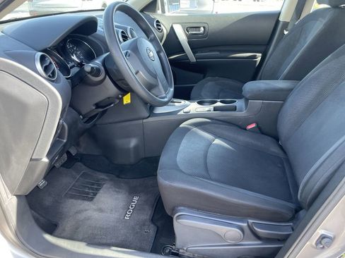 Used 2015 Nissan Rogue S FWD image 8