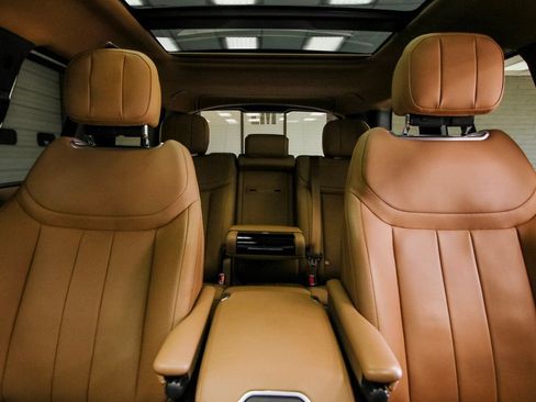 Used 2025 Land Rover Range Rover SE AWD/4WD image 22
