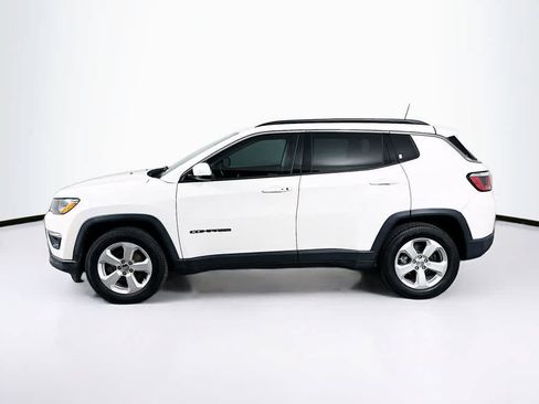 Used 2018 Jeep Compass Latitude FWD image 3