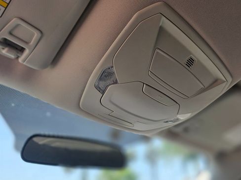 Used 2017 Ford Escape SE FWD image 38
