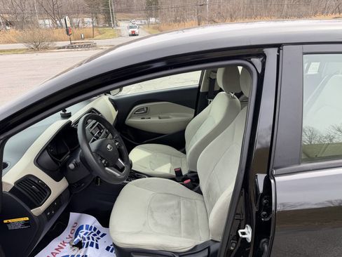 Used 2012 Kia Rio LX w/ PWR Pkg image 8