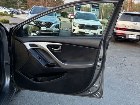 Used 2013 Hyundai Elantra Limited FWD image 46