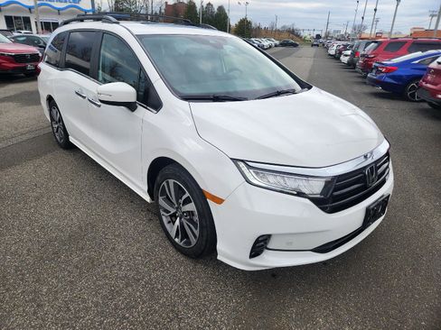Used 2023 Honda Odyssey Touring image 1