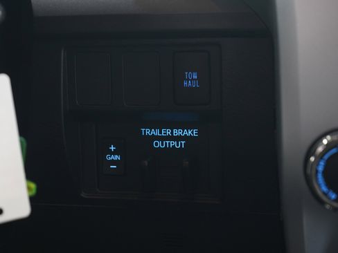 Used 2021 Toyota Tundra SR5 w/ Trail Edition image 21