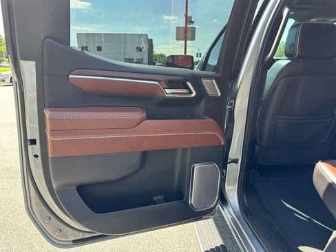 Used 2023 GMC Sierra 1500 Denali Ultimate AWD/4WD image 24