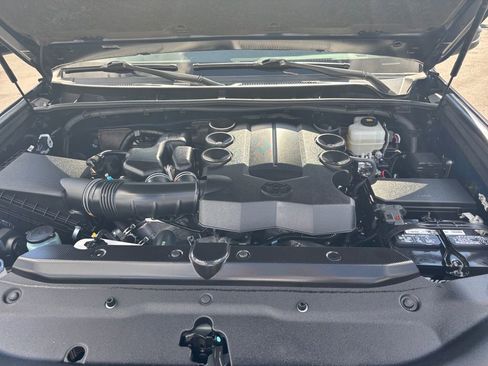 Used 2020 Toyota 4Runner Venture image 30