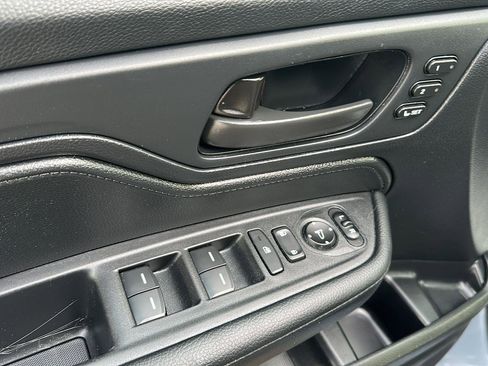 Certified 2025 Honda Odyssey Sport-L image 24