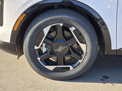 New 2026 Kia Sportage SX image 8