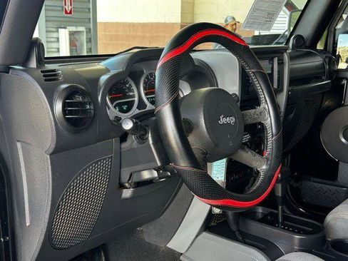 Used 2009 Jeep Wrangler Unlimited Rubicon w/ Dual Top Group AWD/4WD image 14