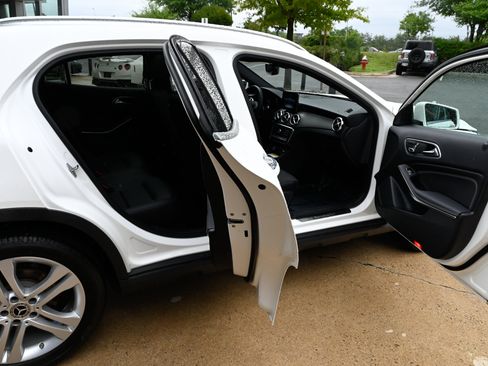 Used 2019 Mercedes-Benz GLA 250 4MATIC image 49