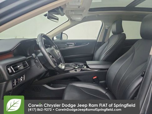 Used 2023 Lincoln Nautilus Reserve AWD/4WD image 18