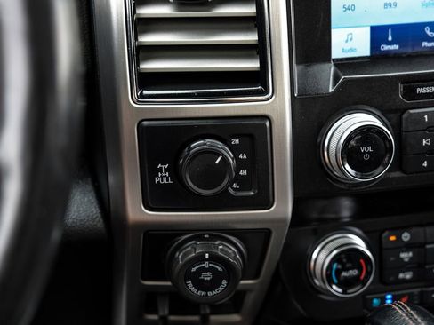 Used 2020 Ford F150 Platinum w/ Equipment Group 701A Luxury AWD/4WD image 27
