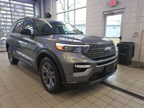 Used 2022 Ford Explorer XLT w/ Equipment Group 202A image 1