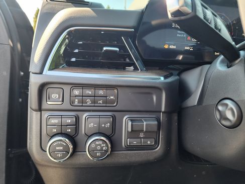 New 2026 Chevrolet Suburban High Country AWD/4WD image 29