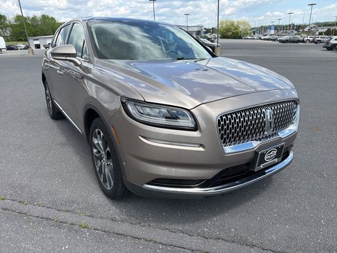 Used 2021 Lincoln Nautilus Reserve w/ Equipment Group 201A AWD/4WD image 7