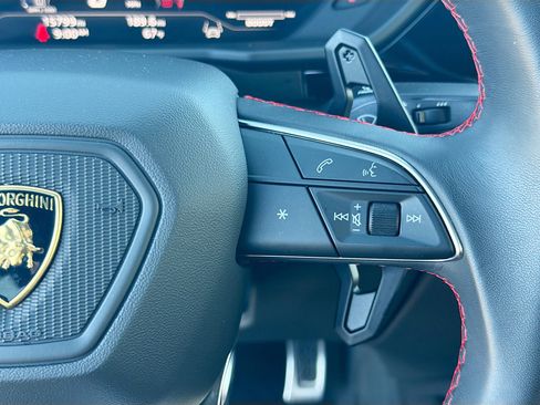 Used 2024 Lamborghini Urus S AWD/4WD image 39