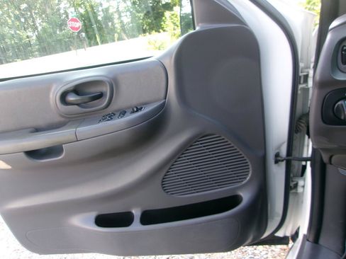 Used 2000 Ford F150 XLT AWD/4WD image 13
