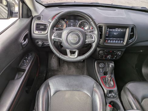Used 2019 Jeep Compass Trailhawk AWD/4WD image 15