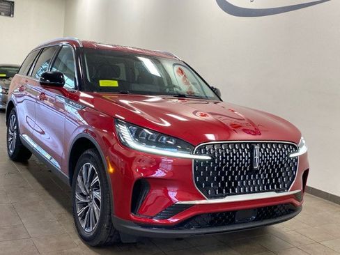 New 2025 Lincoln Aviator AWD w/ Equipment Group 101A image 2