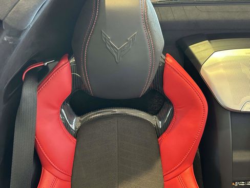 Used 2025 Chevrolet Corvette 3LT w/ Z51 Performance Package image 15