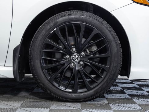 Used 2020 Toyota Camry SE AWD/4WD image 42