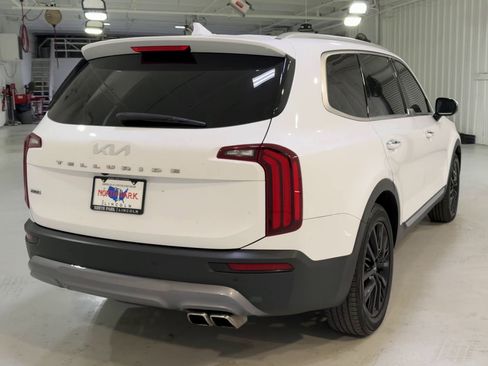 Used 2022 Kia Telluride SX w/ SX Prestige Package image 9