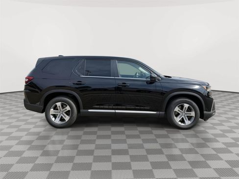 Used 2025 Honda Pilot EX-L image 7