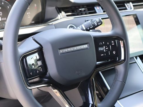 Certified 2026 Land Rover Range Rover Evoque Dynamic SE AWD/4WD image 18
