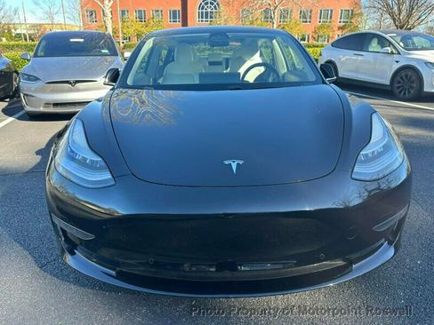 Used 2020 Tesla Model 3 Standard Range Plus image 2