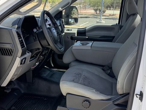 Used 2021 Ford F250 XL w/ Power Equipment Group RWD image 9