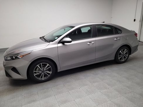 Used 2023 Kia Forte LXS w/ LXS Technology Package FWD image 2